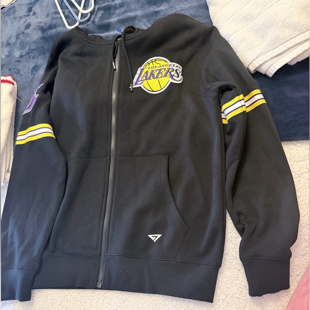 GAME 7 NBA Men's Long Sleeve Zip Up Hooded Fleece Sweatshirt